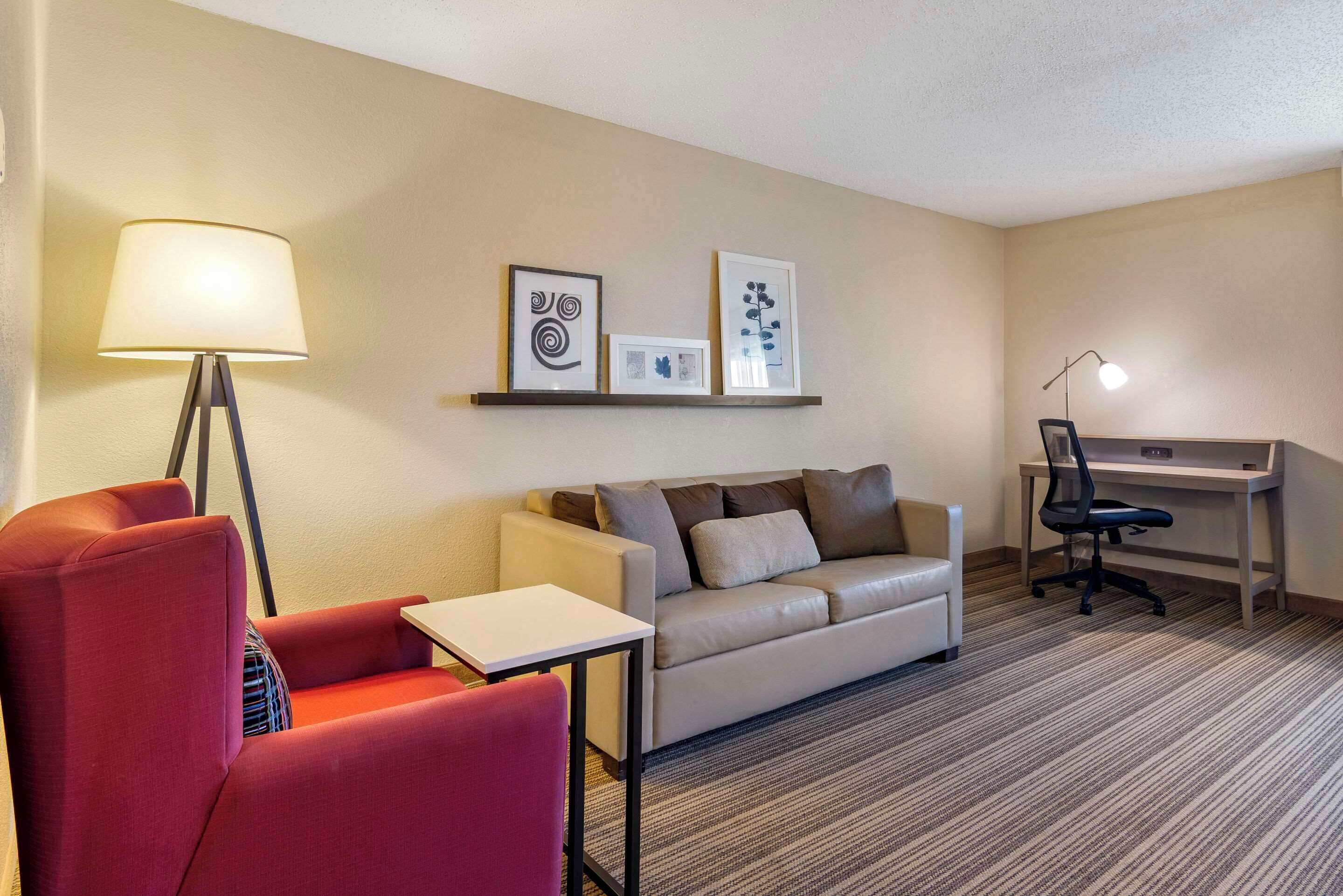 Photo - Country Inn & Suites by Radisson, Atlanta Galleria-Ballpark, GA