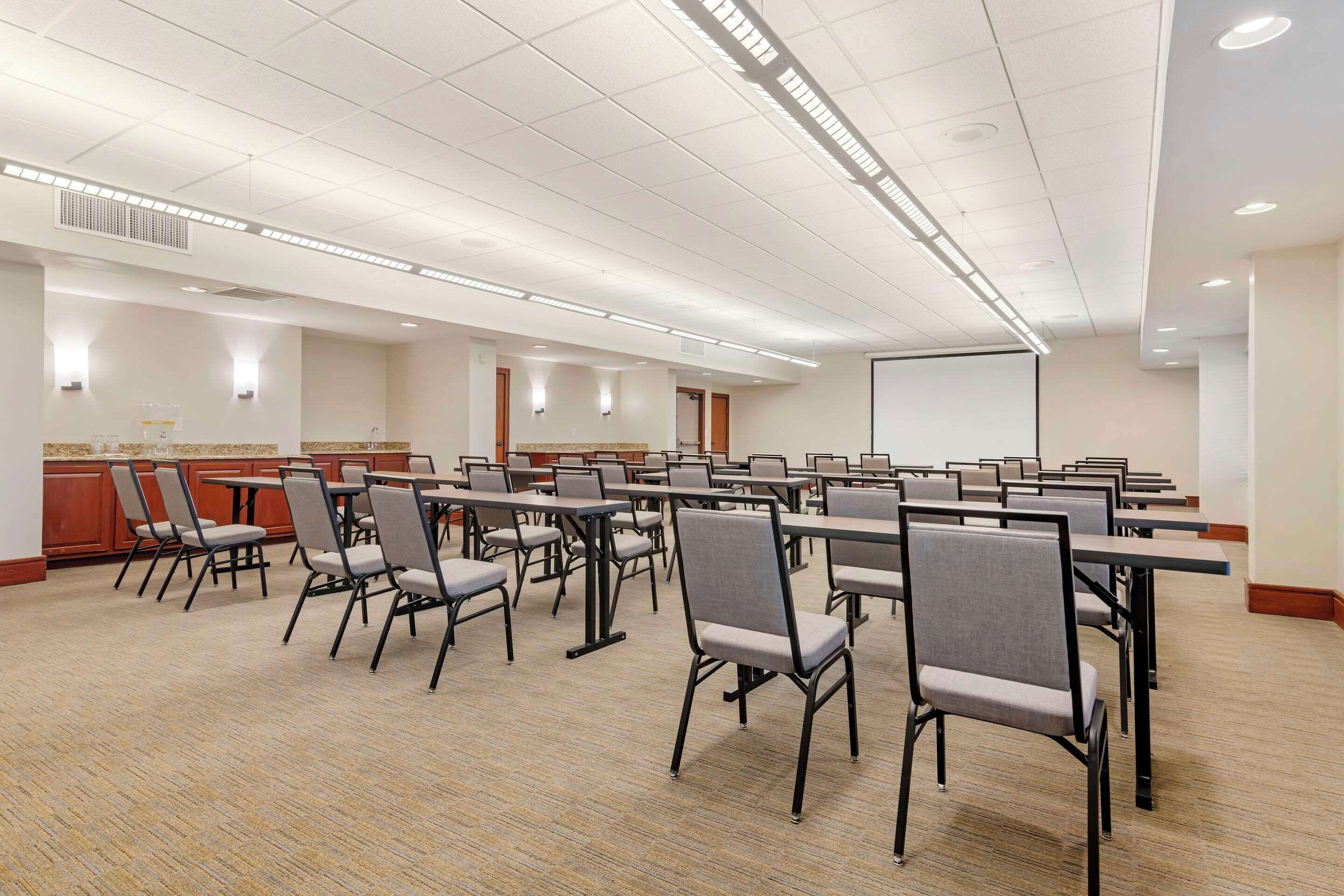 Photo - Country Inn & Suites by Radisson, Atlanta Galleria-Ballpark, GA