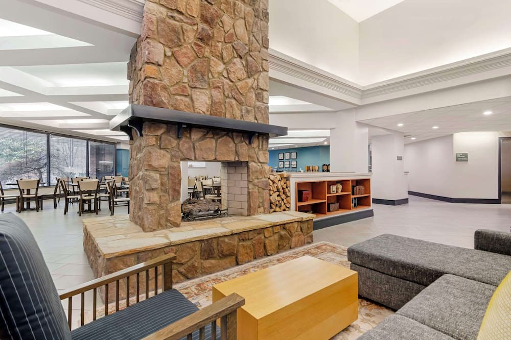 Country Inn & Suites by Radisson, Atlanta Galleria/Ballpark, GA