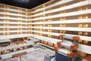 Interior - DoubleTree by Hilton Fresno Convention Center (Fresno)