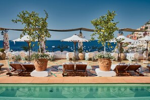 Seasonal outdoor pool, sun loungers