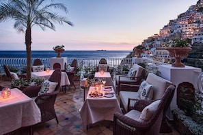 Champagne bar, al fresco dining