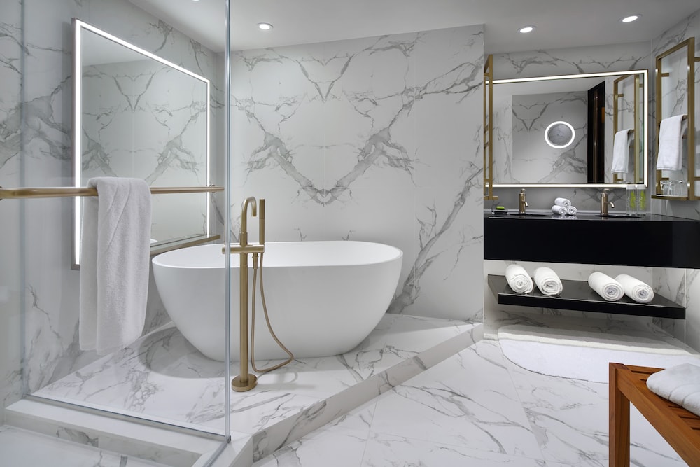 Hotel Washington by null