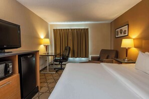 أغطية فراش متميزة ومكتب ومكواة/لوح كي وواي فاي مجانًا