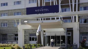 Literie de qualité supérieure, minibar, coffres-forts dans les chambres