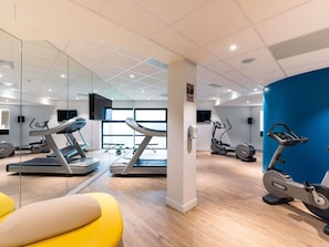 Fitness facility - Novotel Saint-Quentin en Yvelines (Magny-les-Hameaux)