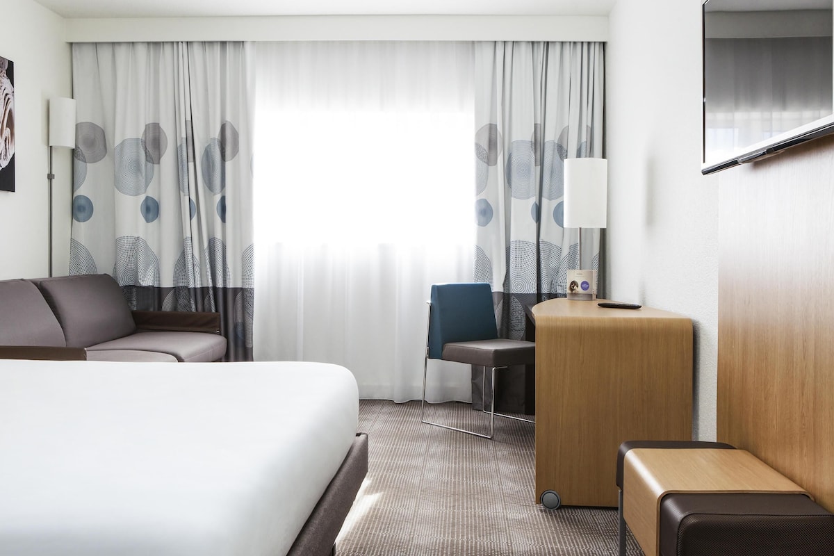 Ropa de cama de alta calidad y minibar