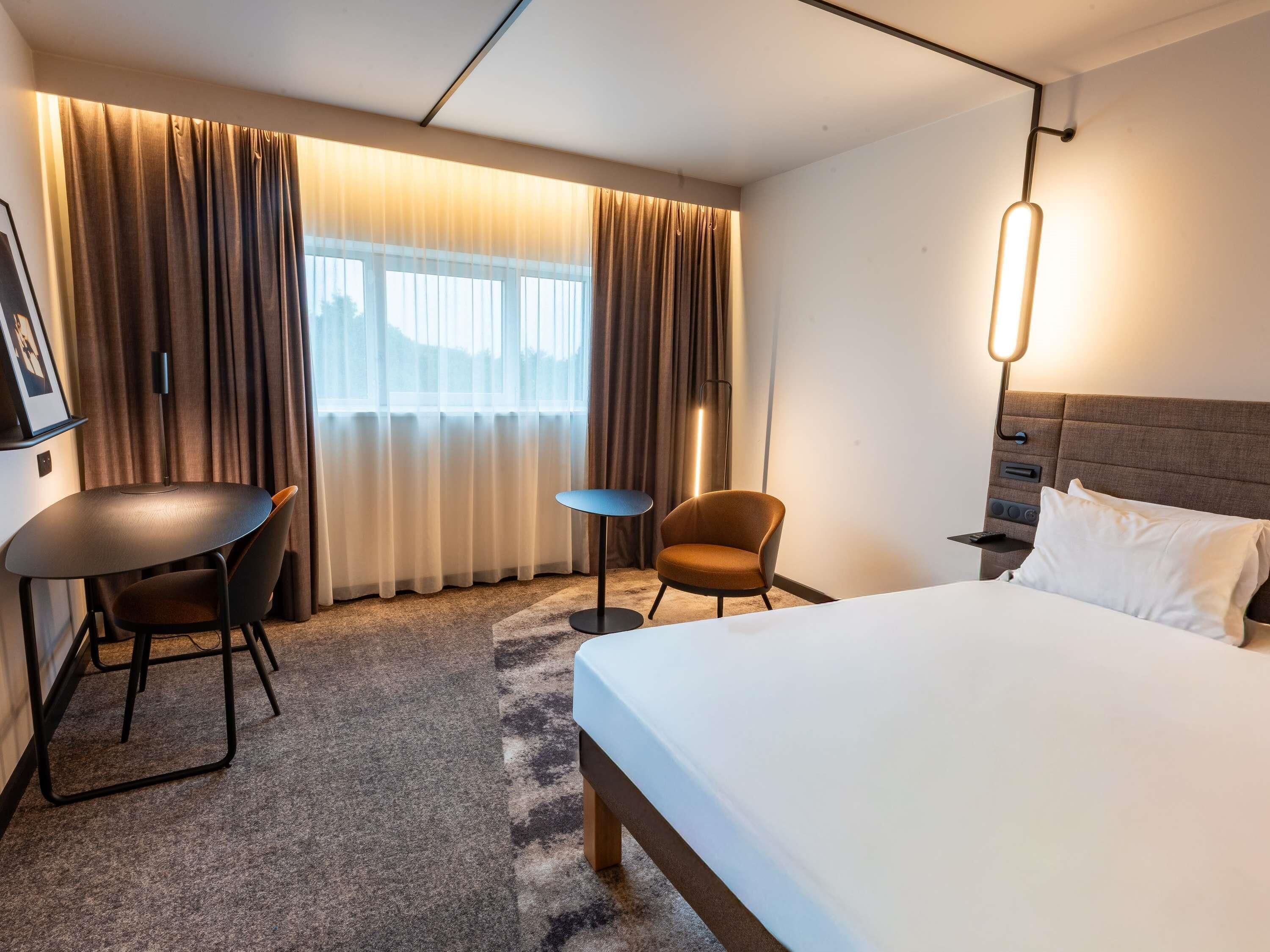 Premium bedding, minibar, in-room safe, desk
