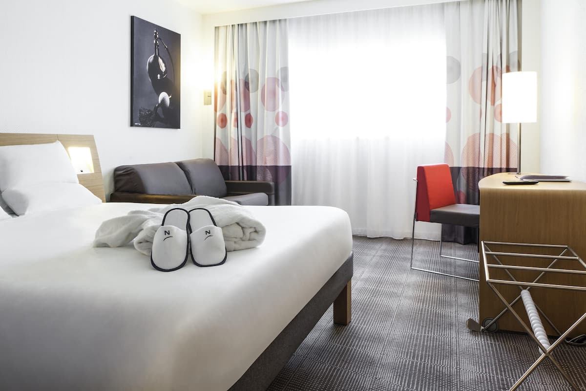 Chambre Supérieure, 1 lit double (Golf Course View) | Literie de qualité supérieure, minibar, coffres-forts dans les chambres