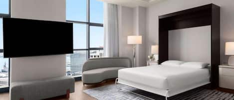 Grand Suite | Hypo-allergenic bedding available, down comforters, in-room safe, desk