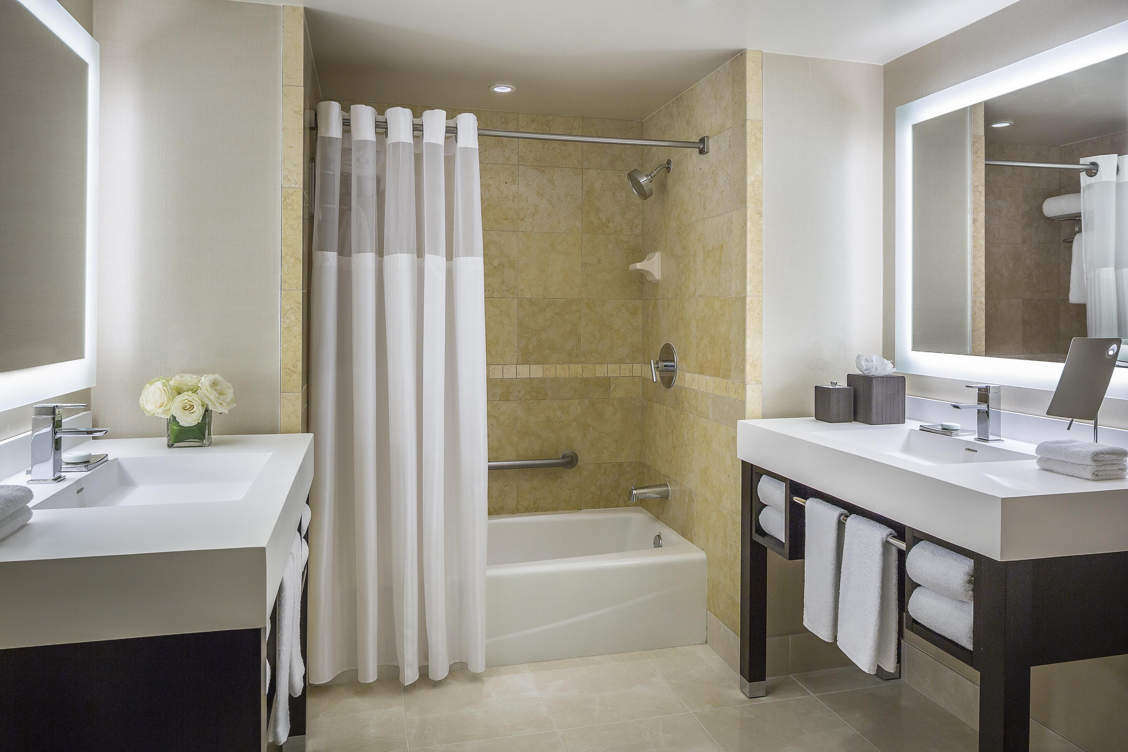 Photo - Manchester Grand Hyatt San Diego