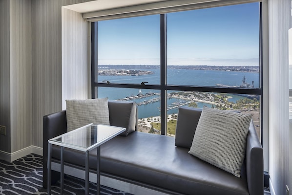 Hypo-allergenic bedding, in-room safe, desk, iron/ironing board