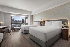 Habitación Deluxe, 2 camas dobles, vistas a la ciudad | Ropa de cama hipoalergénica, caja fuerte, escritorio