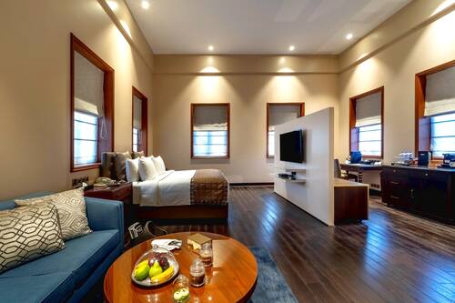 Premier Club Room with Executive Lounge Access, Garden View | Premium bedding, minibar, in-room safe, individually decorated