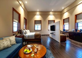 Premier Club Room with Executive Lounge Access, Garden View | Premium bedding, minibar, in-room safe, individually decorated