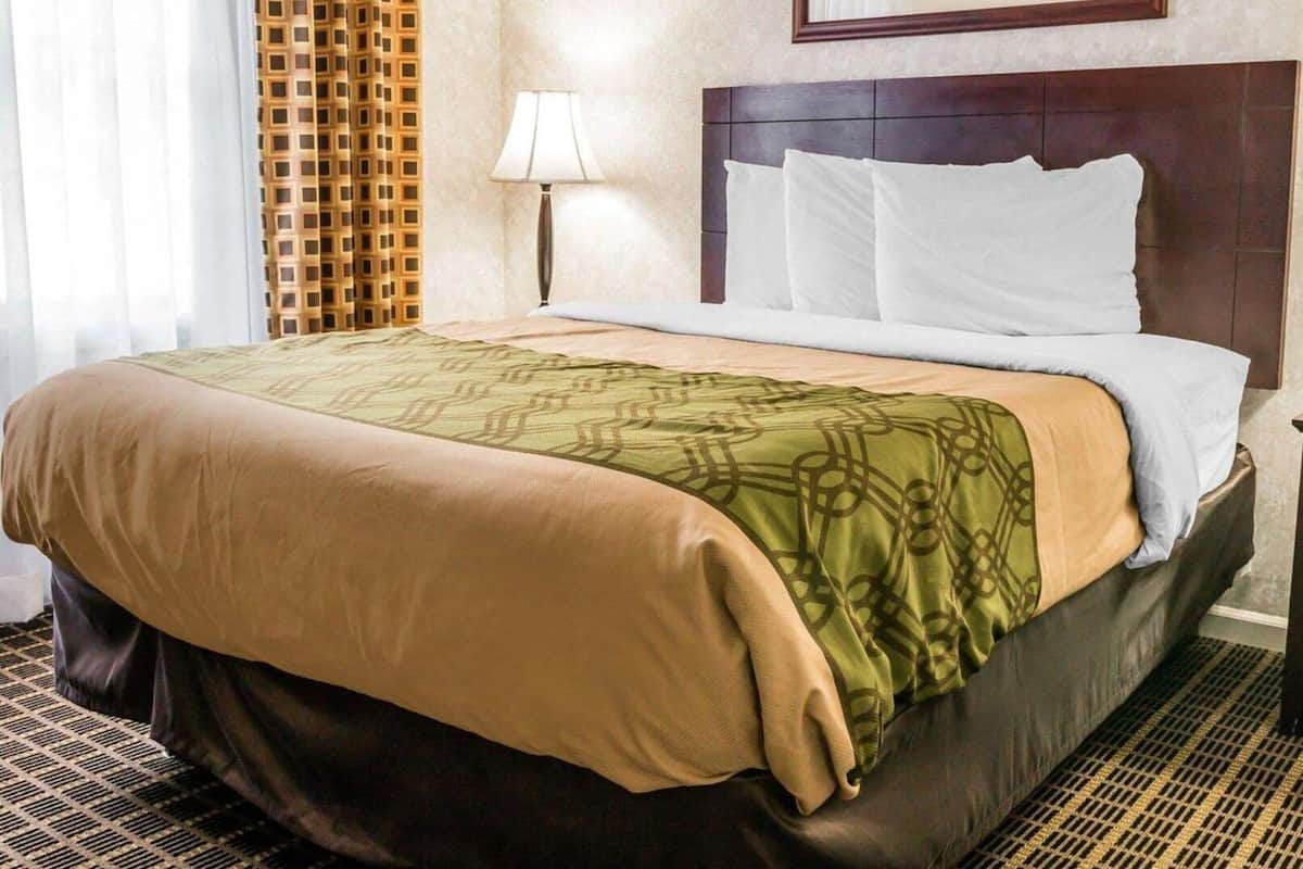 In-room safe, desk, iron/ironing board, free WiFi