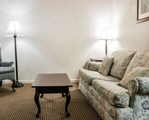 In-room safe, desk, iron/ironing board, free WiFi