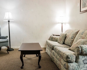 In-room safe, desk, iron/ironing board, free WiFi