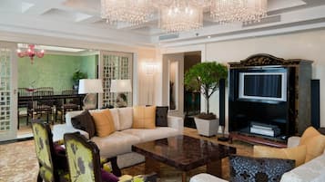 Premium bedding, down duvets, minibar, in-room safe