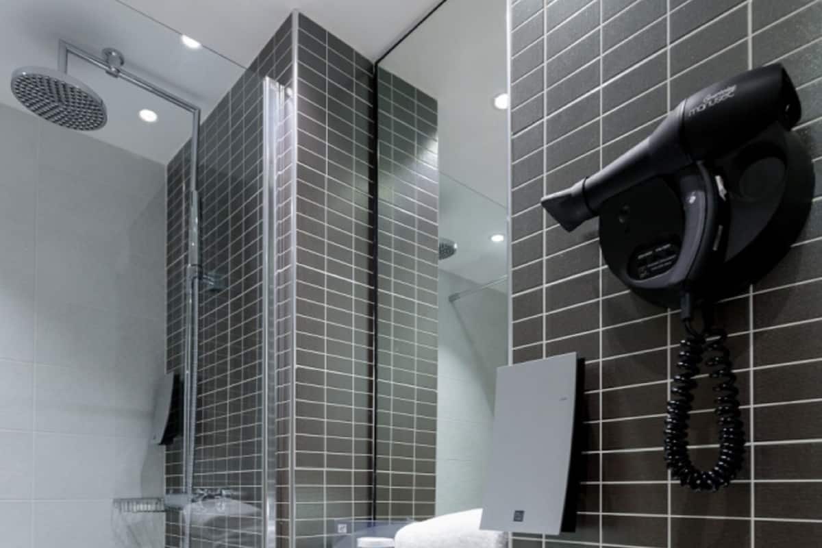 Free toiletries, hair dryer, towels