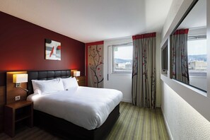 Free minibar, in-room safe, desk, blackout curtains