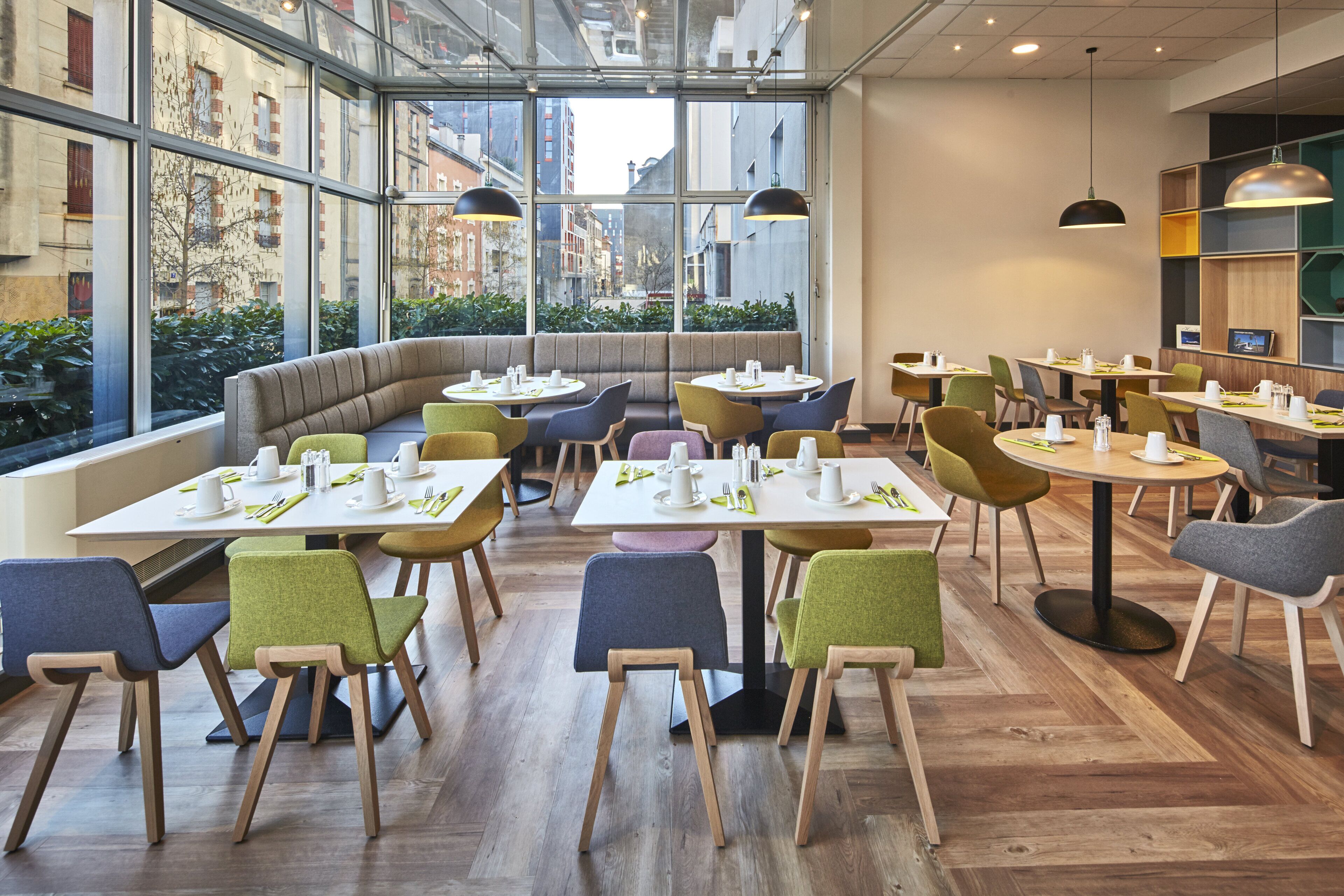 Photo - Holiday Inn Clermont Ferrand Centre by IHG