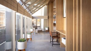 Business center - DoubleTree by Hilton Sacramento (Sacramento)