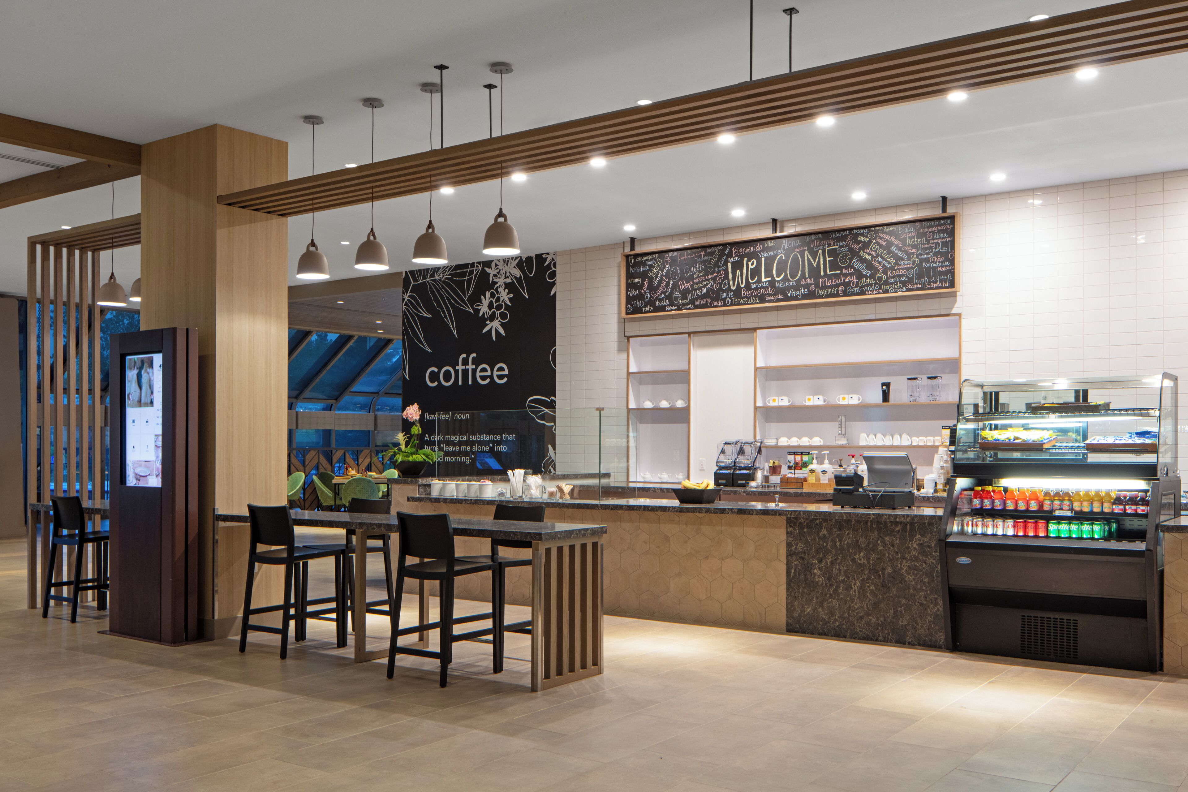 Desayuno completo (USD 17.95 por persona) 