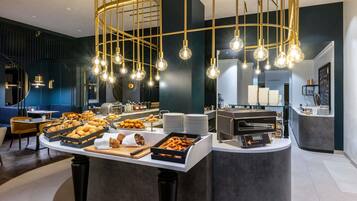 Daily buffet breakfast (EUR 32 per person)
