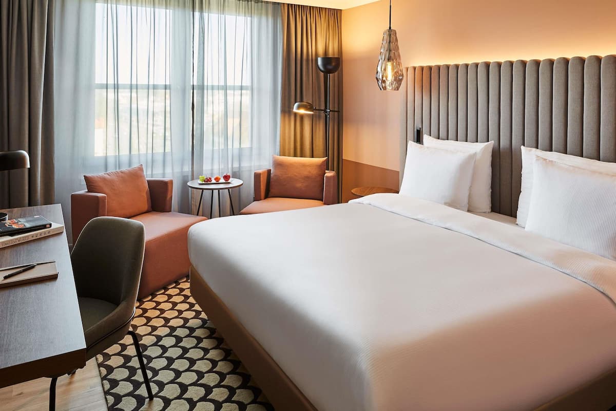 Premium bedding, minibar, in-room safe, desk