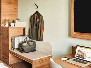 Premium bedding, in-room safe, desk, blackout drapes - Pullman Stuttgart Fontana (Stuttgart)