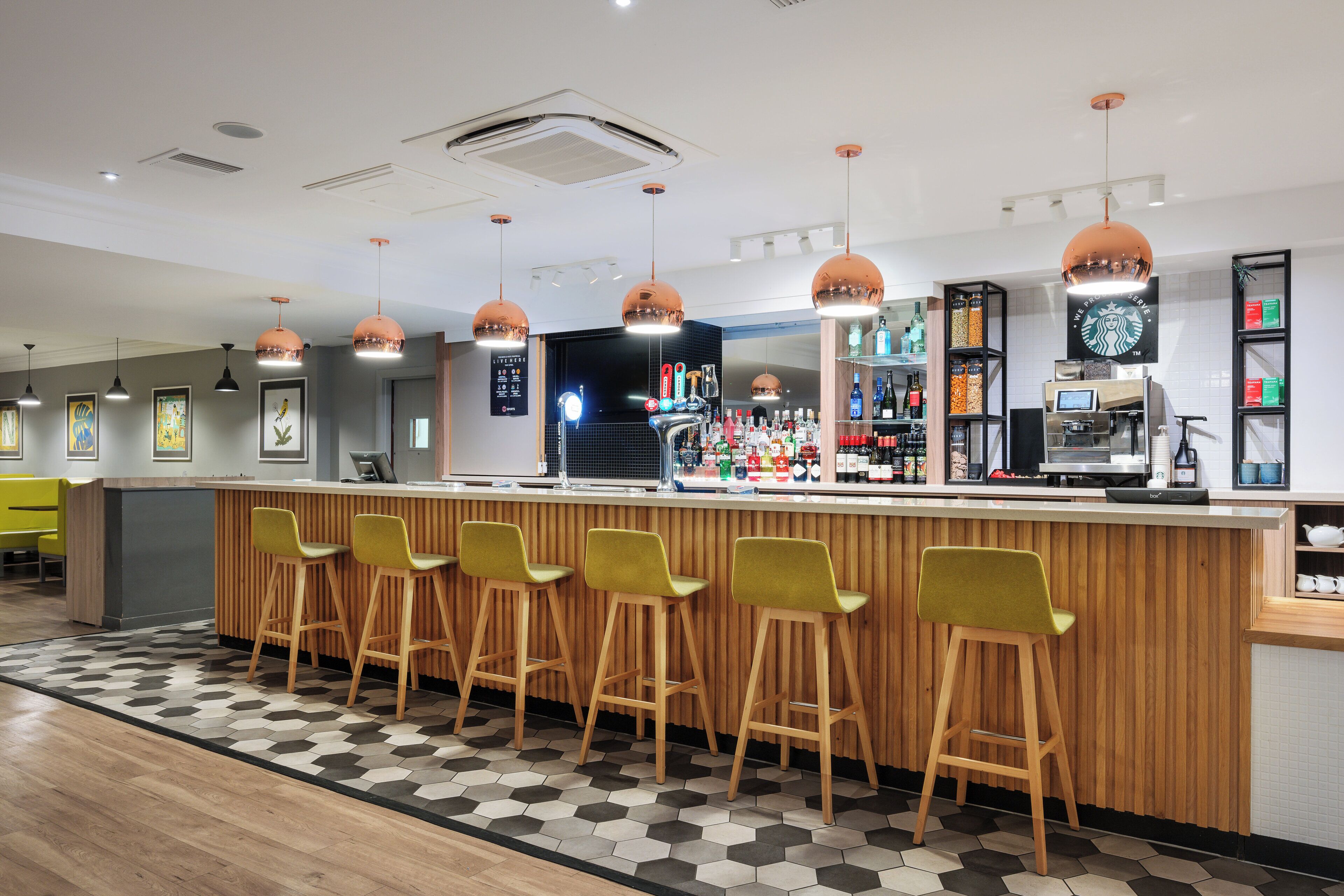 Photo - Holiday Inn Norwich, Ipswich Road, An Ihg