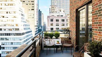 Suite, Balcony (James Renwick) | Terrace/patio
