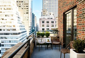 Suite, balkon (James Renwick) | Terras