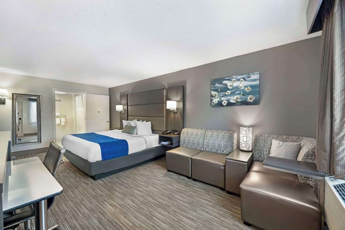 In-room safe, desk, laptop workspace, iron/ironing board