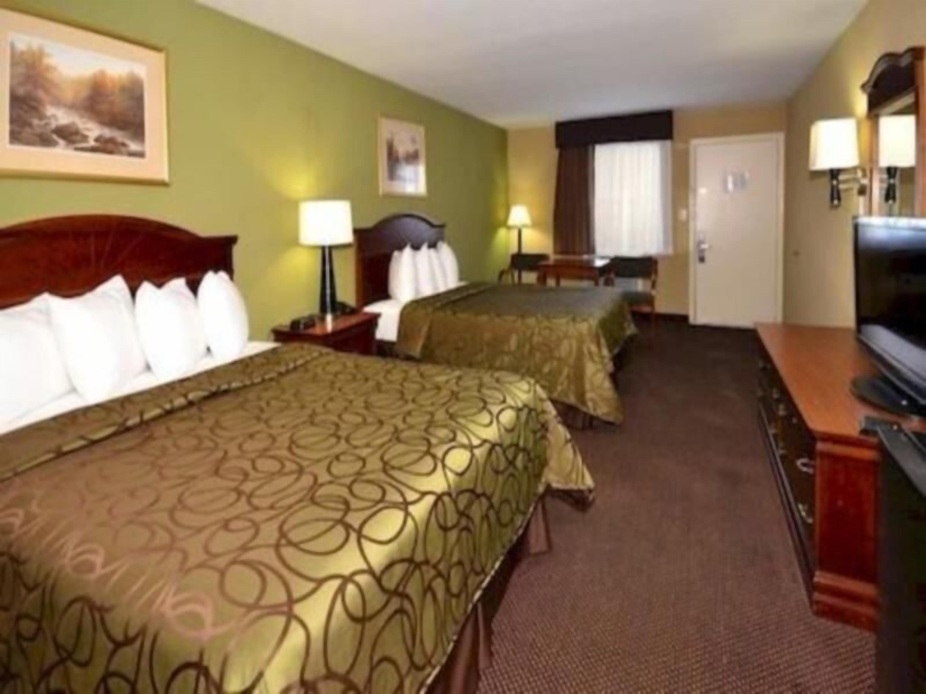 In-room safe, individually decorated, individually furnished, desk