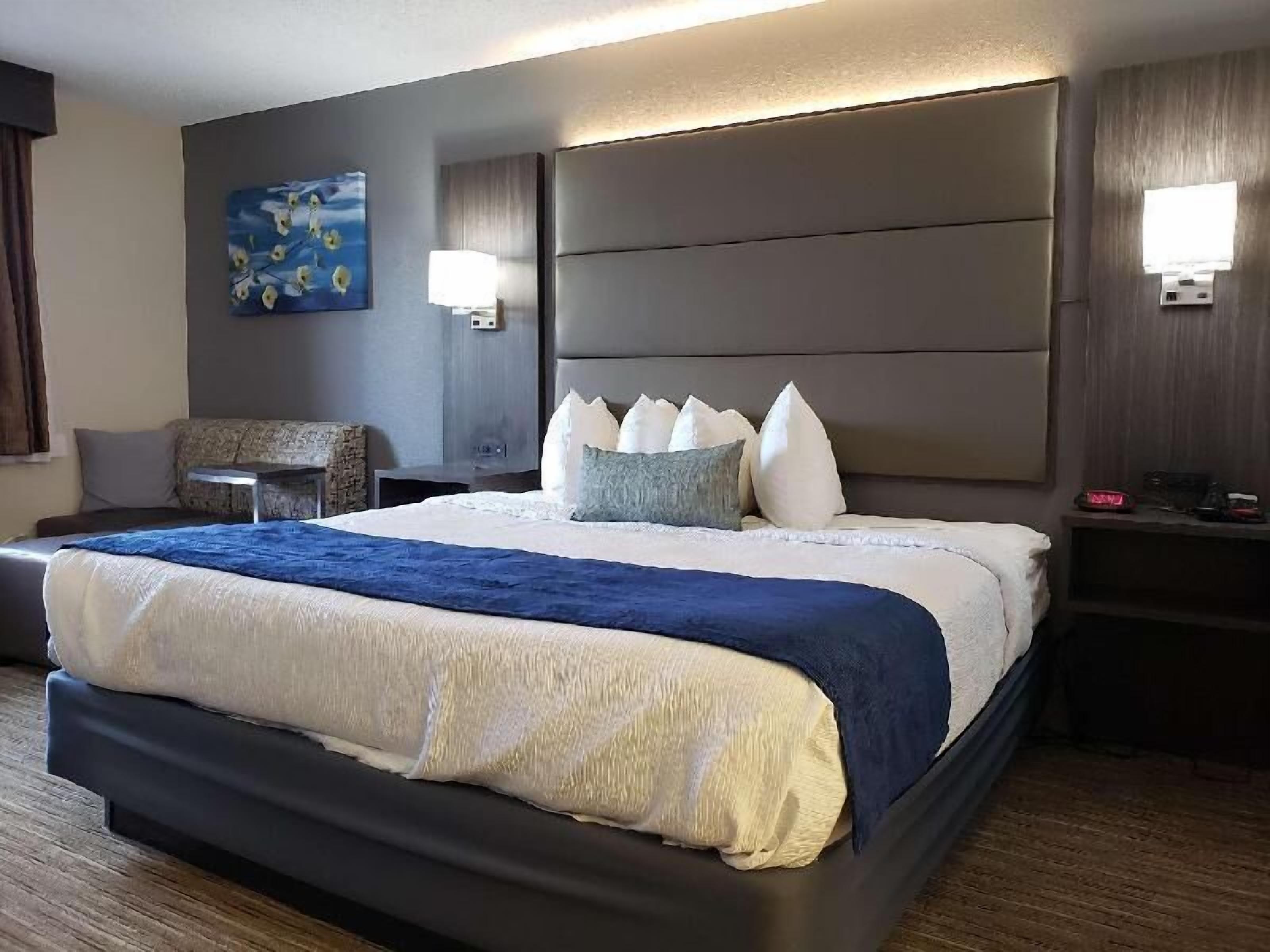 In-room safe, individually decorated, individually furnished, desk