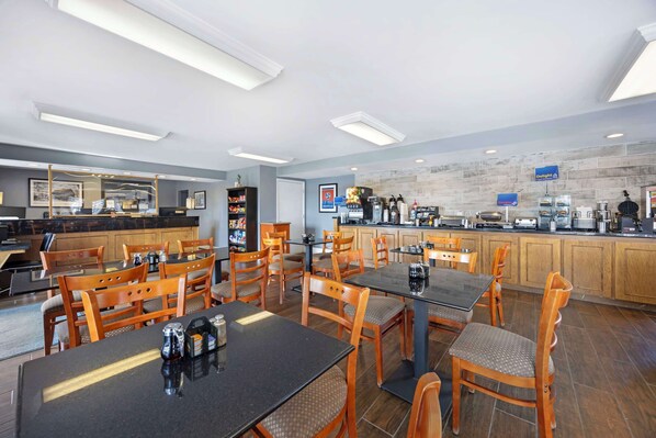 Free daily full breakfast 