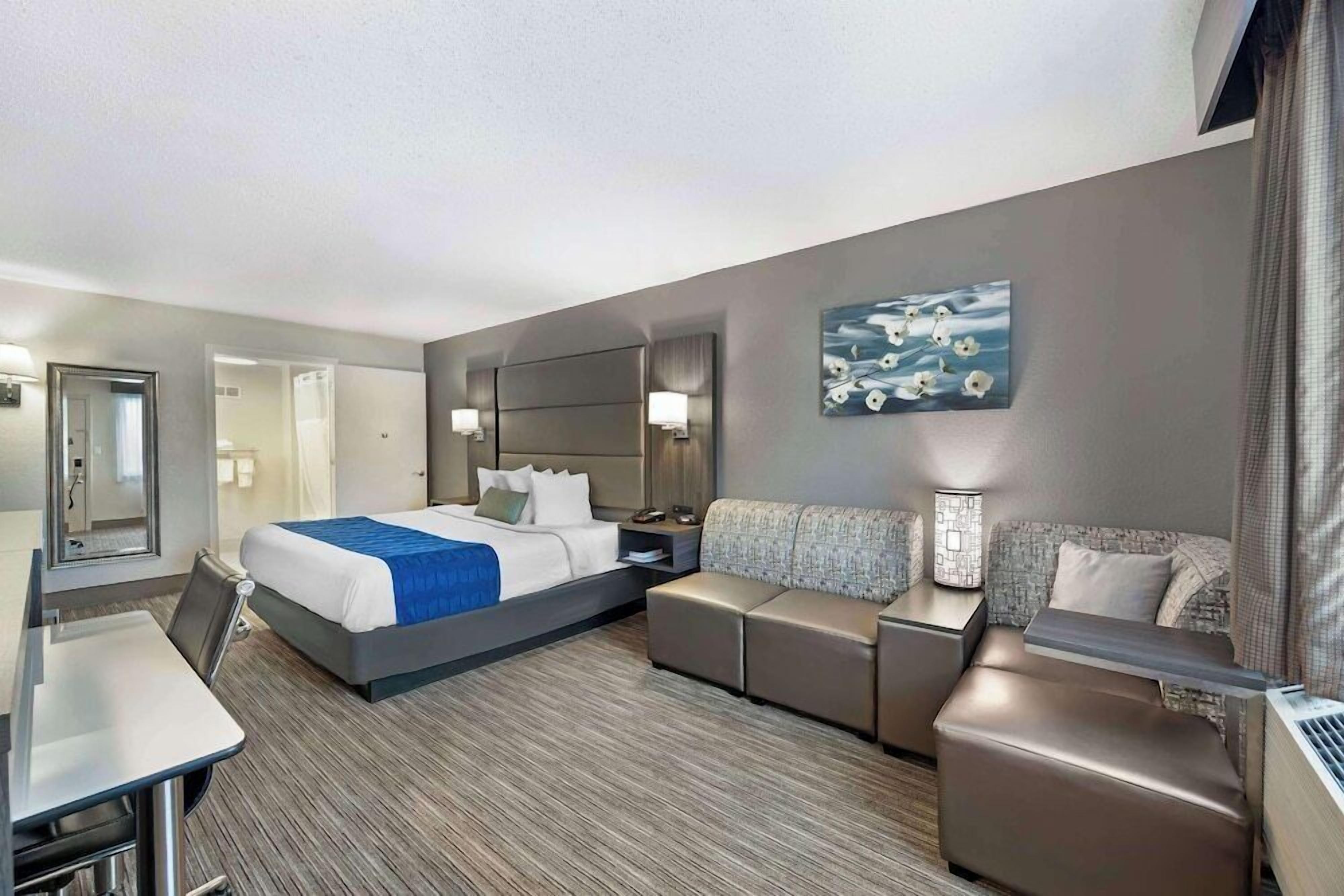 In-room safe, individually decorated, individually furnished, desk