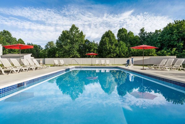 Seasonal outdoor pool