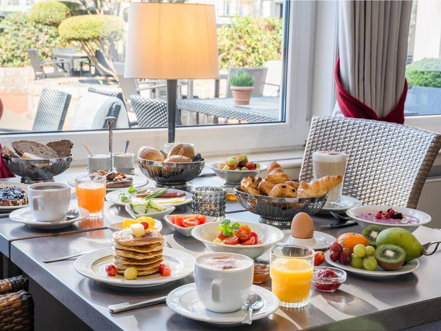 Café da manhã com buffet todos os dias mediante uma taxa
