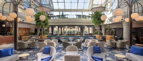 Se sirven desayunos, comidas y cenas