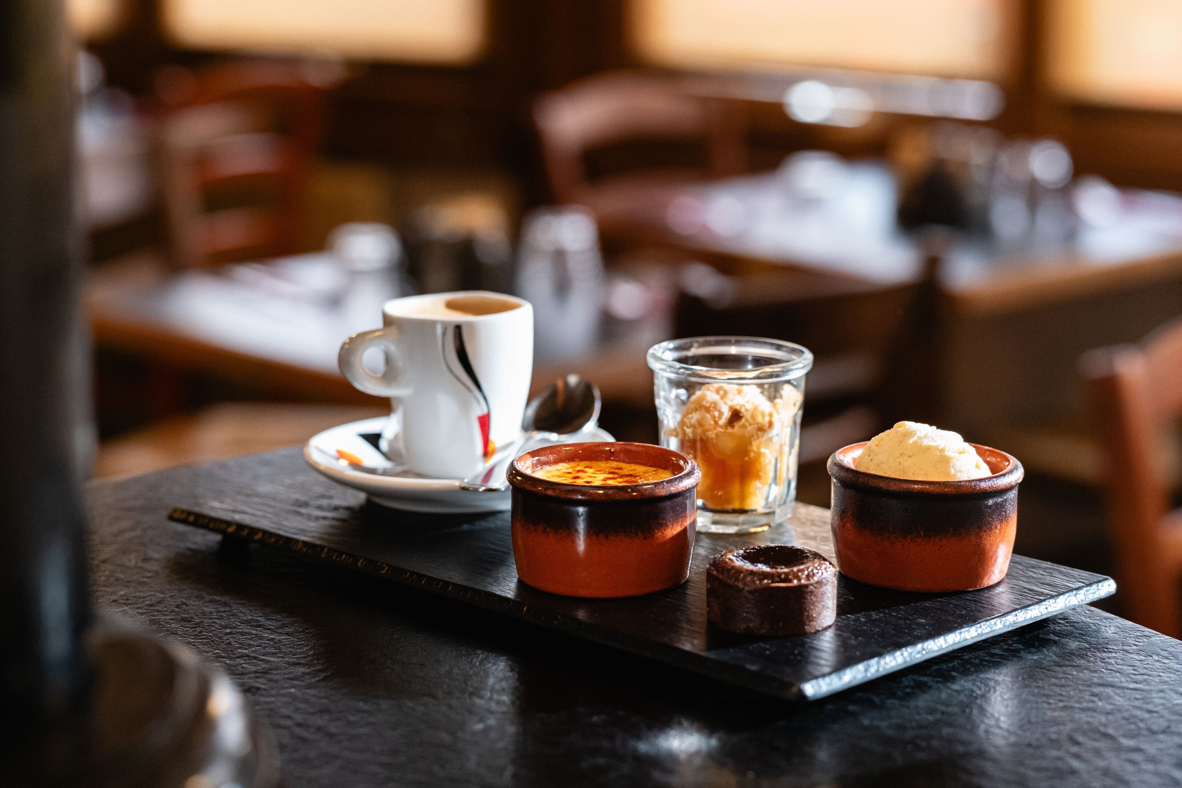 breakfast, lunch, dinner served; barbecue