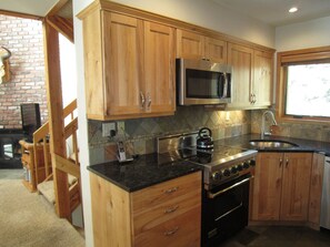 Traditional Townhome, Multiple Beds, Kitchen (3 Bedroom full kitch & Living area) | Private kitchen | Full-size fridge, microwave, oven, stovetop