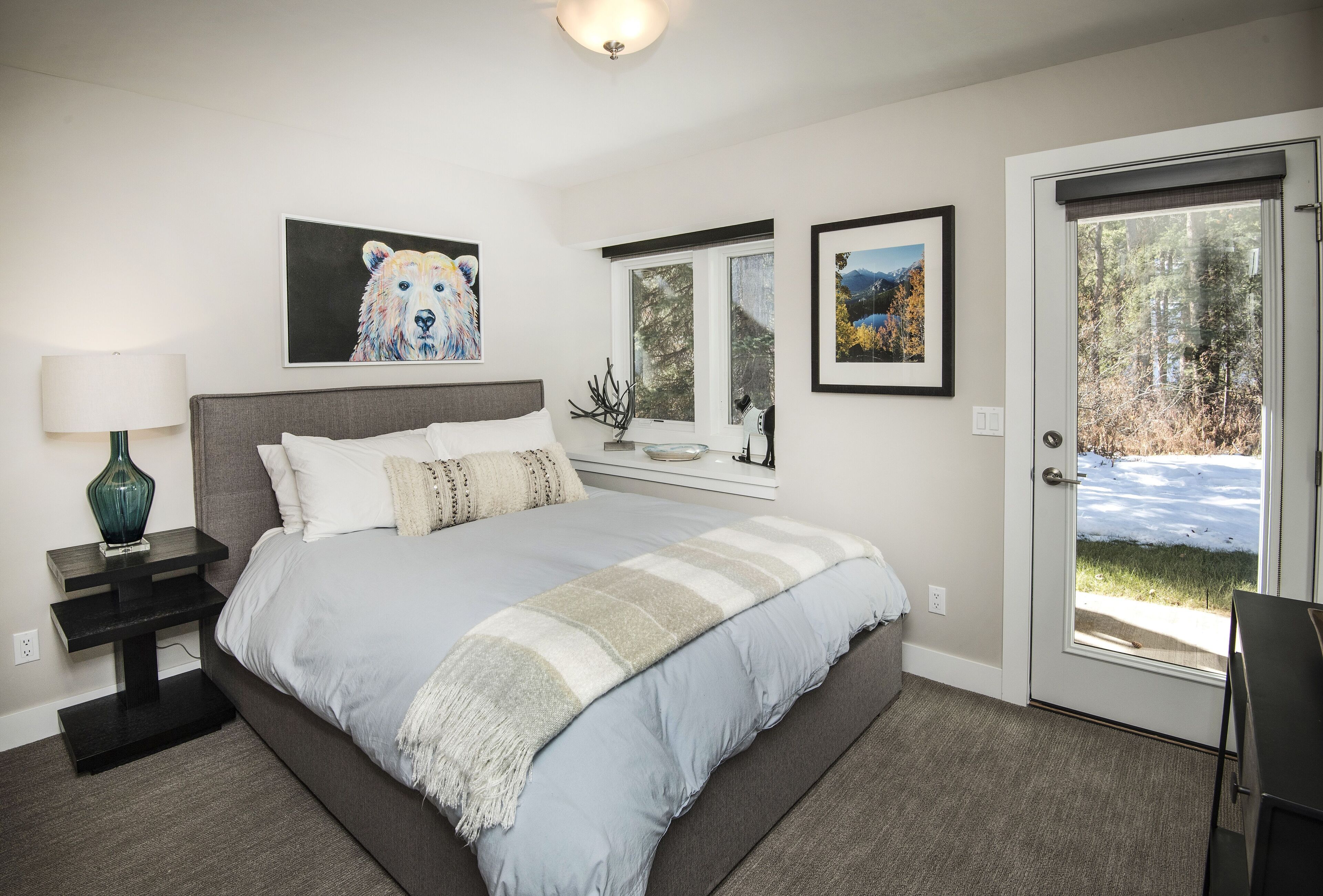 Traditional Townhome, Multiple Beds, Kitchen (3 Bedroom full kitch & Living area)