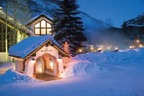 Front of property - Vail Racquet Club Mountain Resort (Vail)