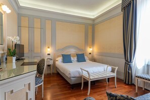 1 Schlafzimmer, Minibar, Zimmersafe, Schreibtisch