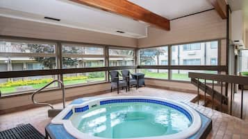Indoor spa tub