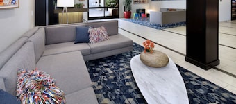 Holiday Inn Hotel & Suites Anaheim by IHG