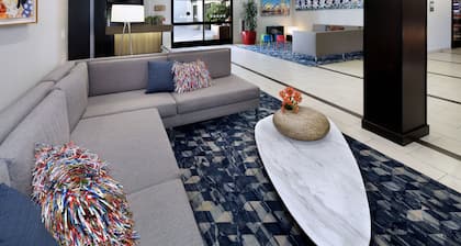 Holiday Inn Hotel & Suites Anaheim by IHG